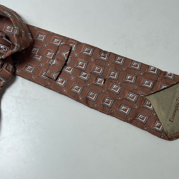 Ermenegildo Zegna Textured 100% Silk Elegant Brown Geometric Patterned Tie Italy - Picture 8 of 10
